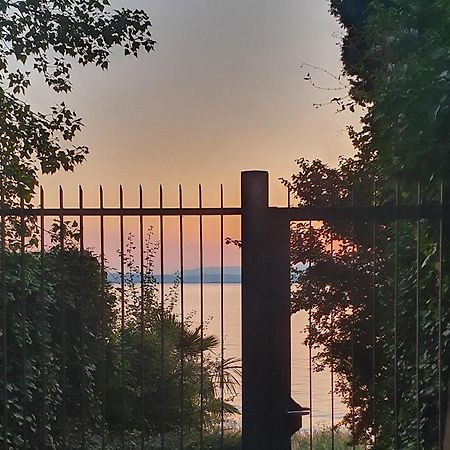 MoLo - residenza con accesso diretto al lago Lazise Esterno foto